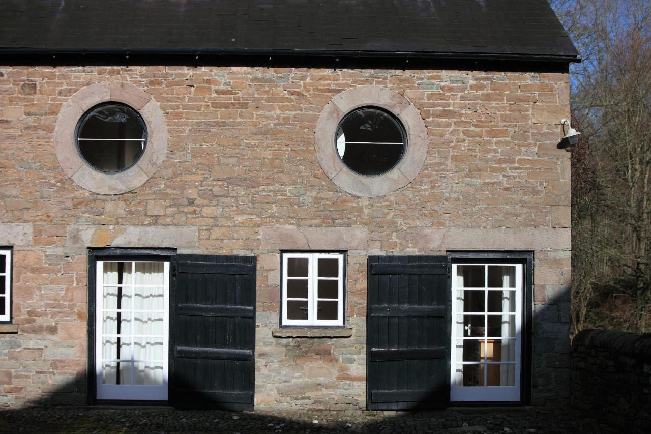 Glanhenwye Courtyard Cottages Glasbury エクステリア 写真